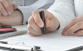 買主は投資家や不動産会社のため、内見が不要で売却が可能です。